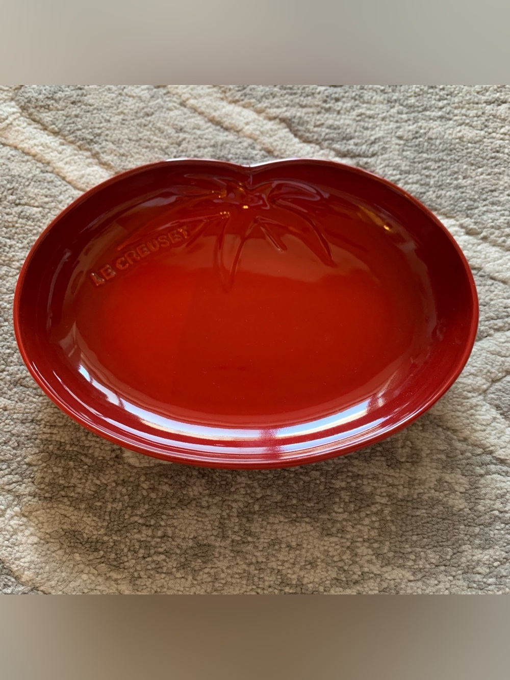 BN Le Creuset 23cm Medium Tomato Dish Cerise